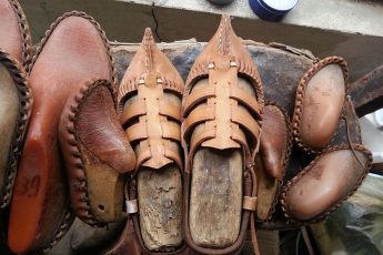 izlozba starih zanata - opanak - opanci